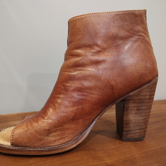 BedStu Onset Peeptoe Western Booties - Picture 12 of 12